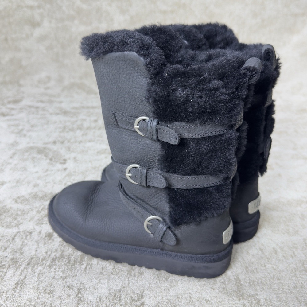 UGG BECKET BLACK WOMEN BUCKLED SHEARLING LINED BOOT US Size 1